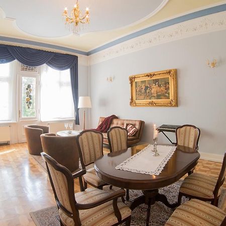 Schlosshotel Zum Markgrafen Кведлинбург Екстериор снимка
