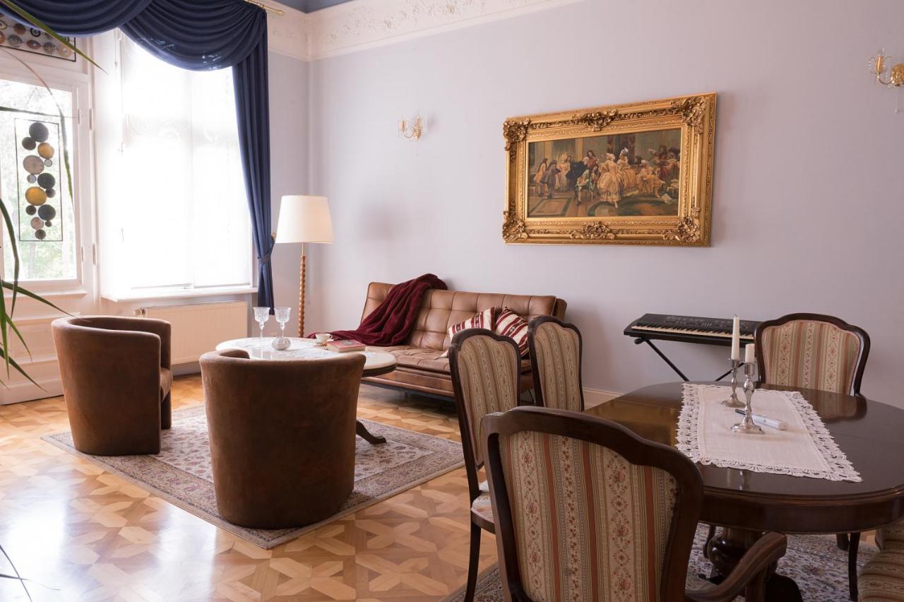 Schlosshotel Zum Markgrafen Кведлинбург Екстериор снимка