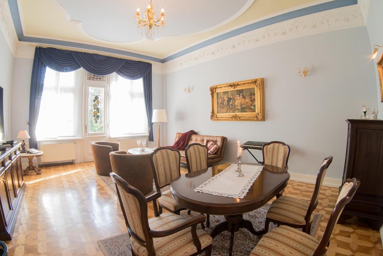 Schlosshotel Zum Markgrafen Кведлинбург Екстериор снимка