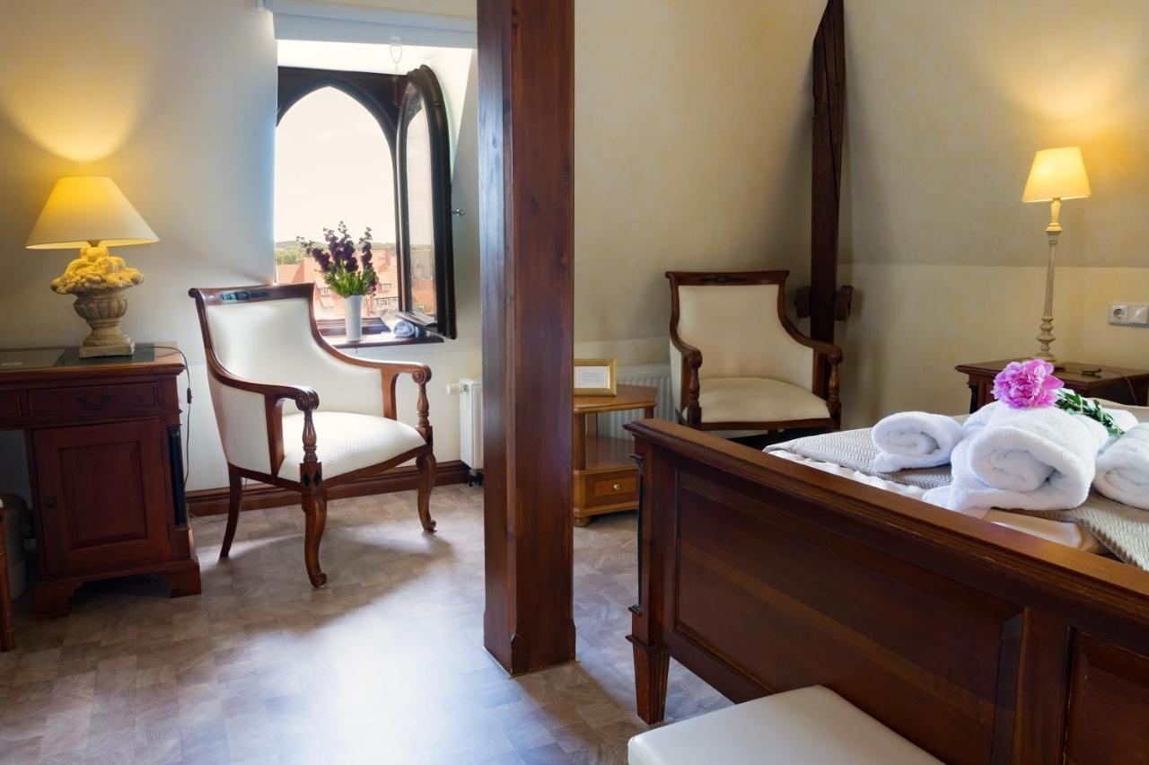 Schlosshotel Zum Markgrafen Кведлинбург Екстериор снимка