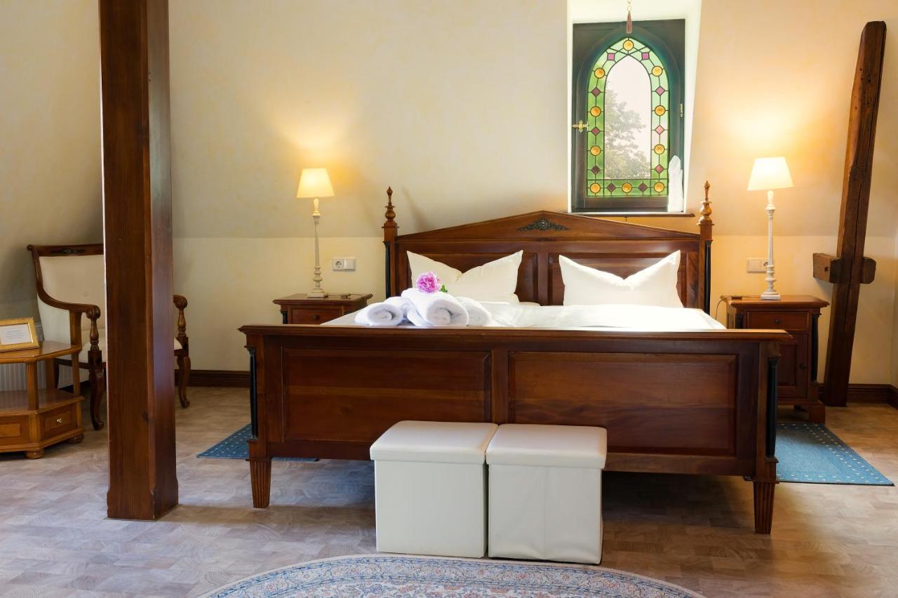 Schlosshotel Zum Markgrafen Кведлинбург Екстериор снимка
