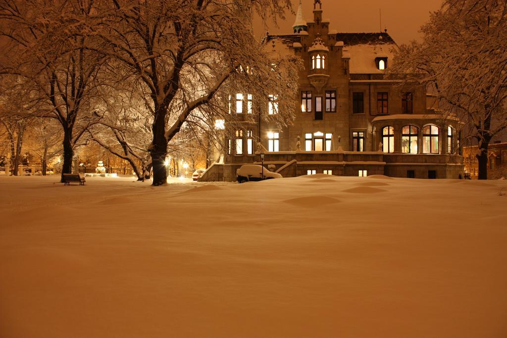 Schlosshotel Zum Markgrafen Кведлинбург Екстериор снимка