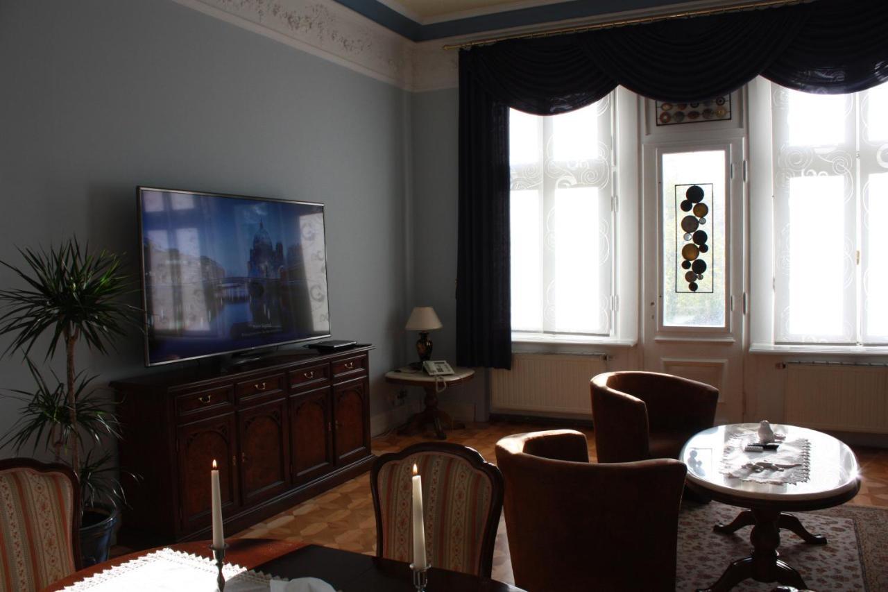 Schlosshotel Zum Markgrafen Кведлинбург Екстериор снимка