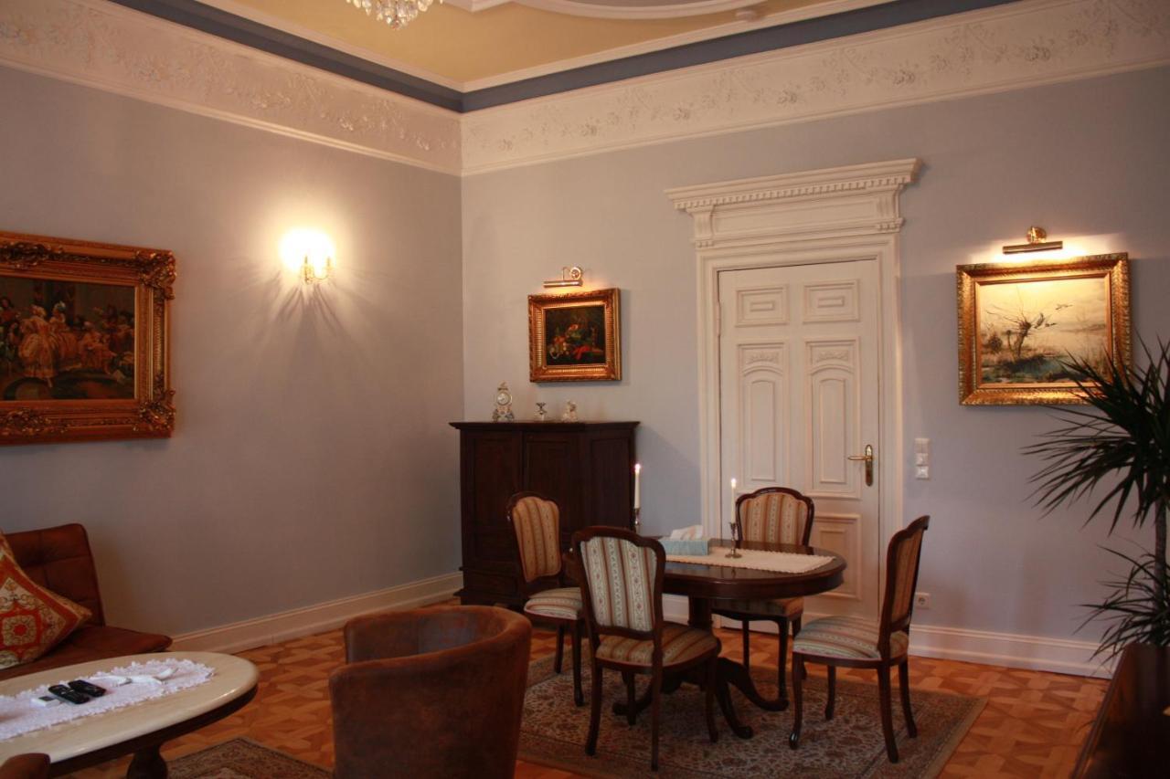 Schlosshotel Zum Markgrafen Кведлинбург Екстериор снимка